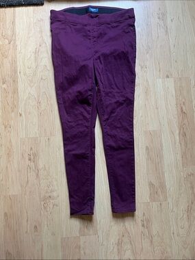 Old Navy Skinny Pants in Plum
